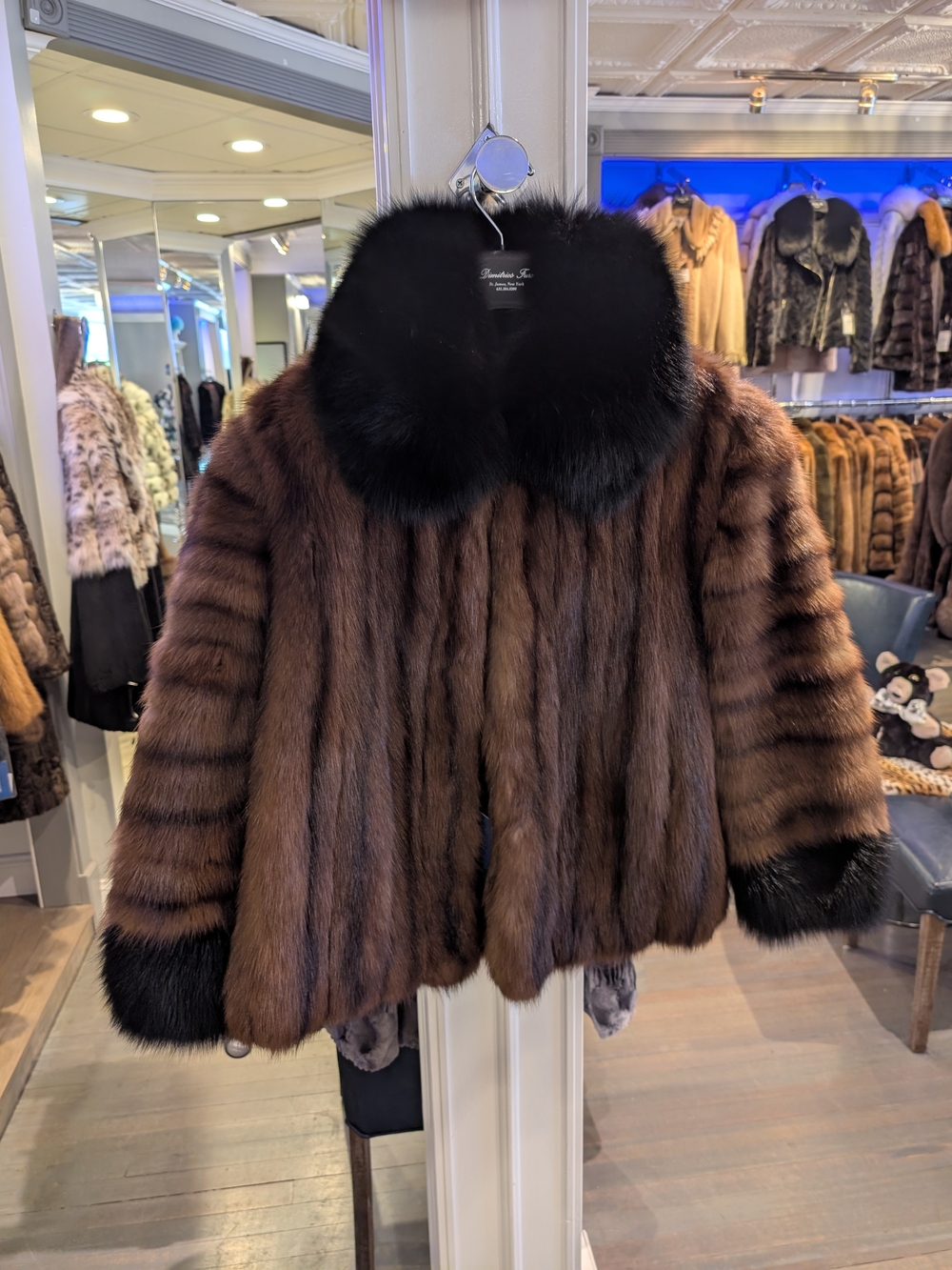 Sable Brown & Black Fur Coat Like New Fox Collar Cuffs 25" Long From neck